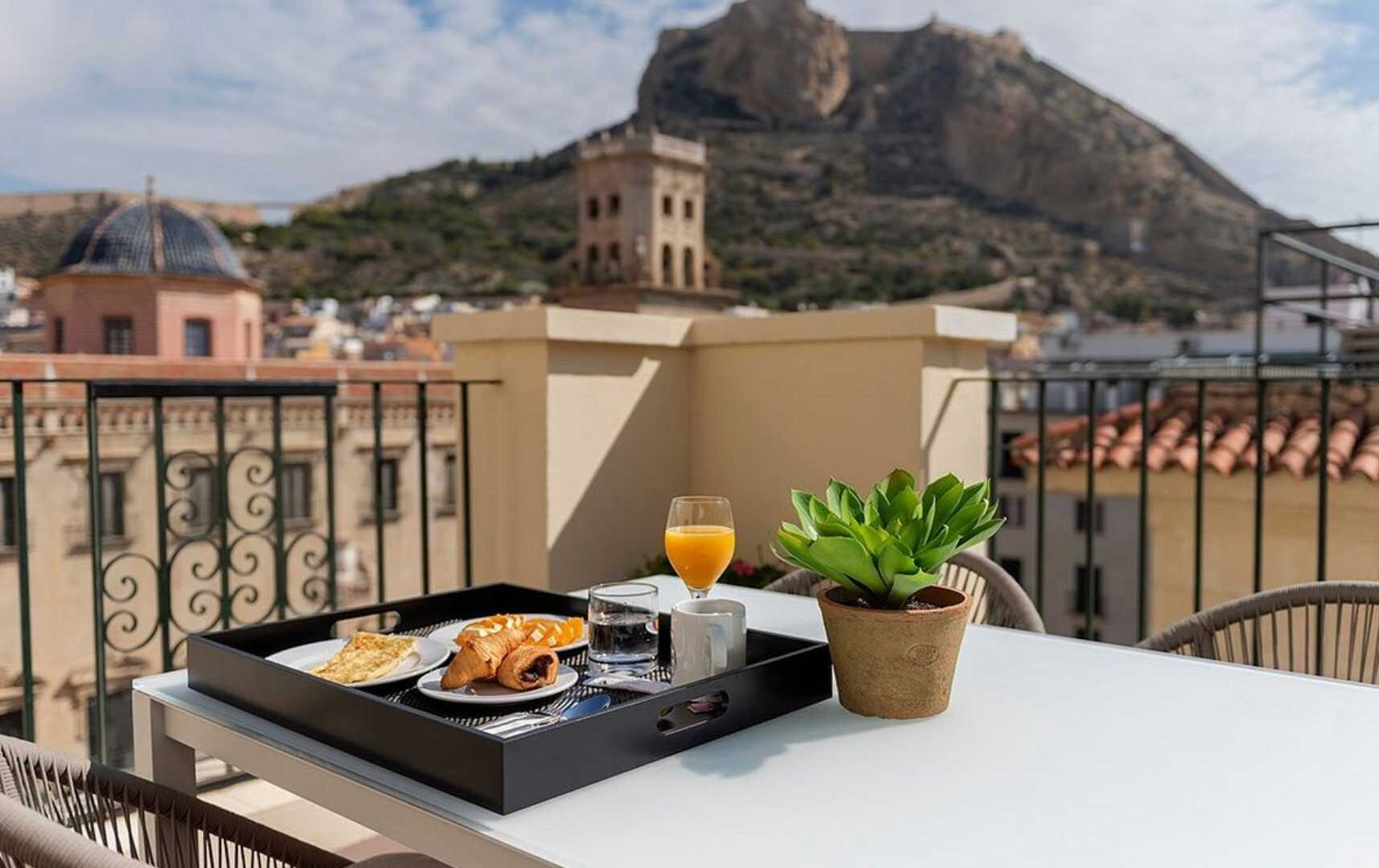 hotel-eurostars-mediterranea-plaza-terraza-alicante-fiesta