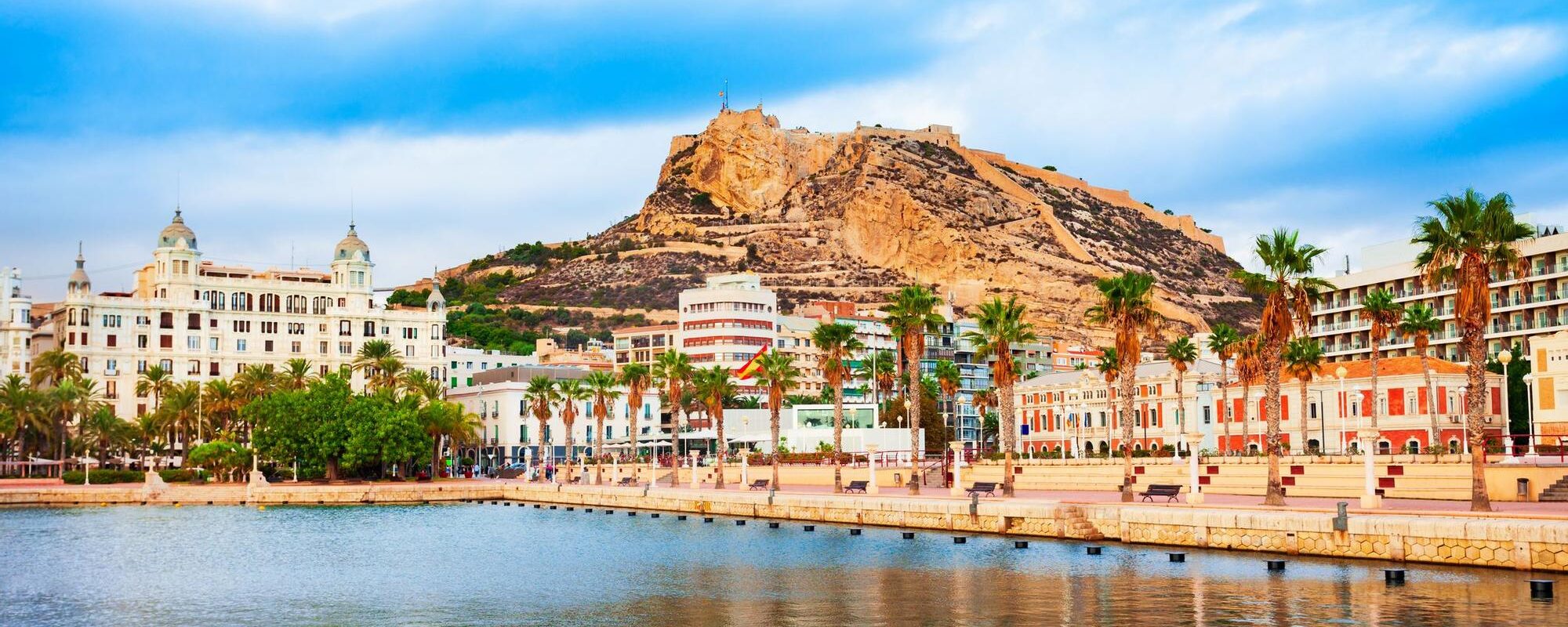 10 Consejos para Ahorrar en tu Próximo Viaje a Alicante