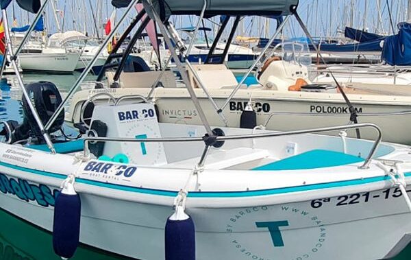 Alquiler-barco-turquesa-5-viajes-de-fiesta