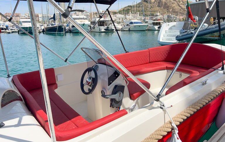 alquiler-barco-rubi-4-viajes-de-fiesta