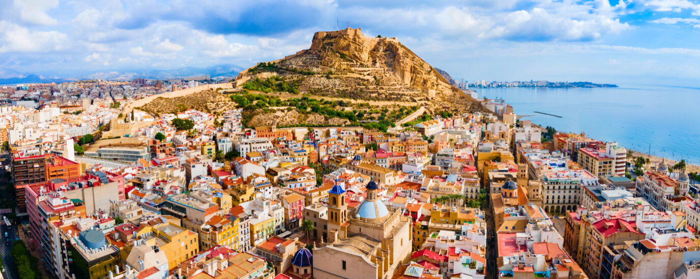 Qué Hacer en Alicante con Amigos: Ruta de Fiesta y Playas con Ambiente